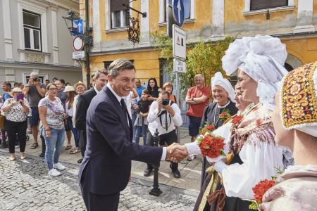 Izjemen obisk zaznamoval 50. Dneve narodnih noš in oblačilne dediščine v Kamniku (Boštjan Tacol)  (10)